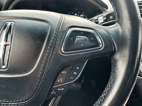 Used 2019 Lincoln MKZ Reserve w/ Luxury Package FWD image 25
