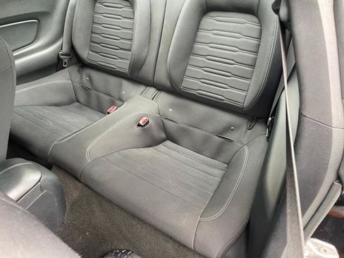 Used 2015 Ford Mustang Coupe RWD image 20