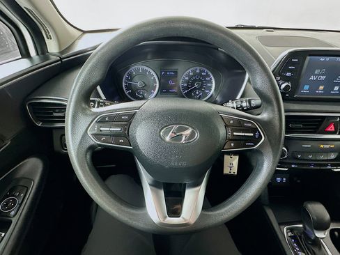 Used 2020 Hyundai Santa Fe SE image 11