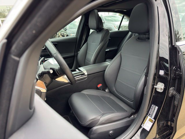 Certified 2025 Mercedes-Benz C 300 4MATIC Sedan image 5