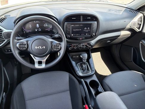 Used 2024 Kia Soul LX FWD image 13