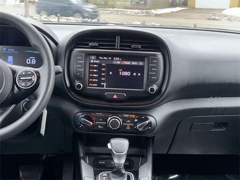 Used 2024 Kia Soul LX w/ Option Group 015 image 27