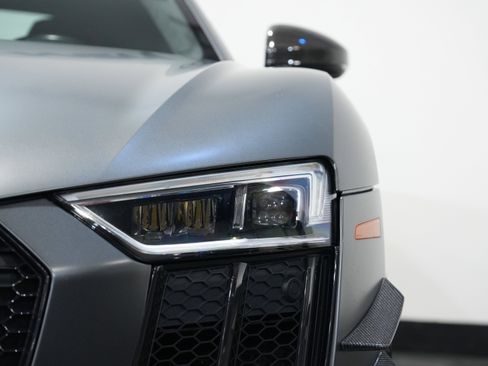 Used 2017 Audi R8 V10 plus image 10