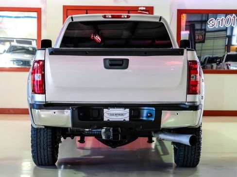 Used 2012 Chevrolet Silverado 2500 LT w/ Interior Plus Package image 11