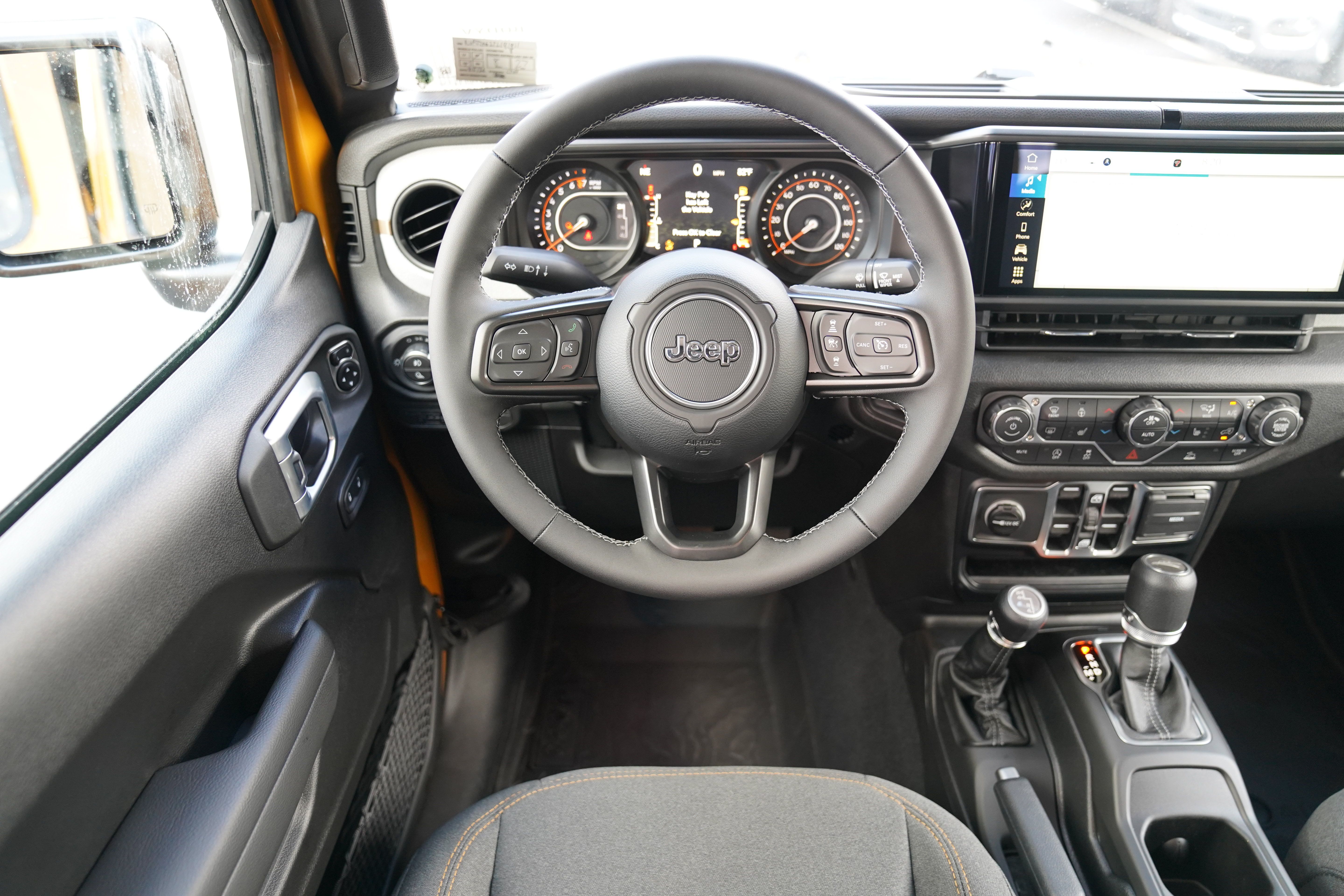 New 2026 Jeep Gladiator Sport AWD/4WD image 11