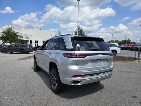 New 2025 Jeep Grand Cherokee Overland AWD/4WD image 8