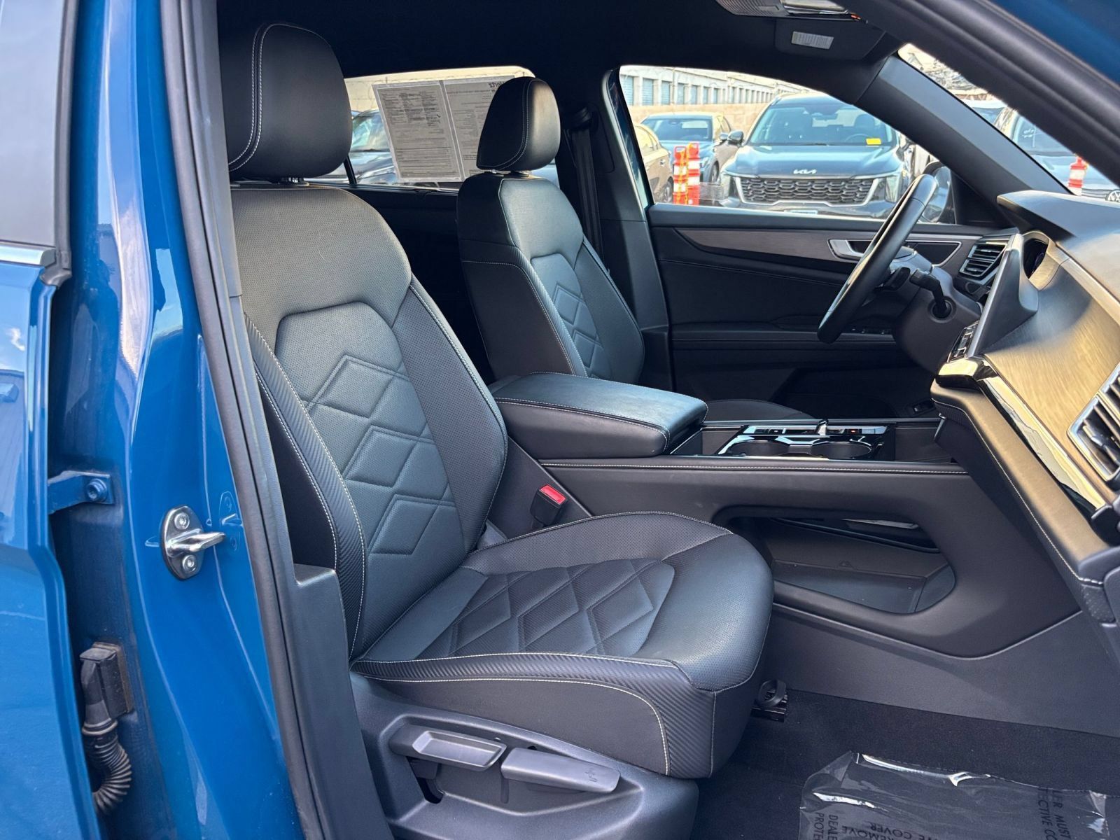 Used 2026 Volkswagen Atlas Cross Sport SE AWD/4WD image 37