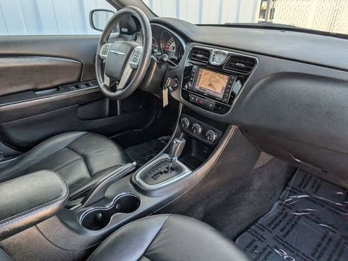 Used 2013 Chrysler 200 Limited FWD image 29
