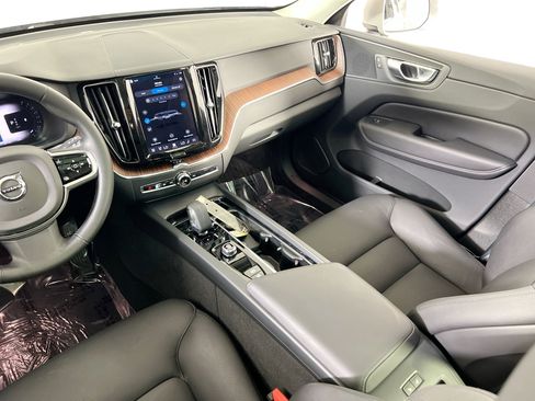 Used 2023 Volvo XC60 B5 Plus w/ Climate Package AWD/4WD image 24