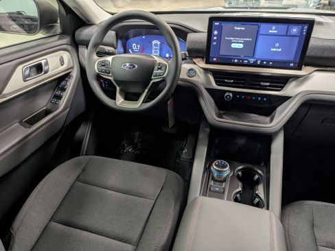 New 2026 Ford Explorer Active RWD image 21