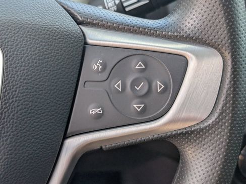 Used 2024 GMC Terrain SLE w/ Driver Convenience Package FWD image 19