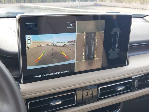 Certified 2022 Lincoln Nautilus Reserve w/ Equipment Group 201A image 17