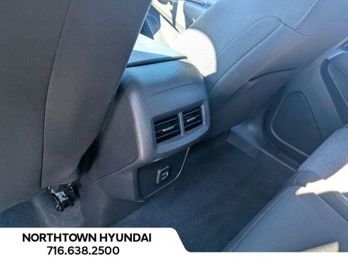 Used 2024 Chevrolet Equinox LT image 33