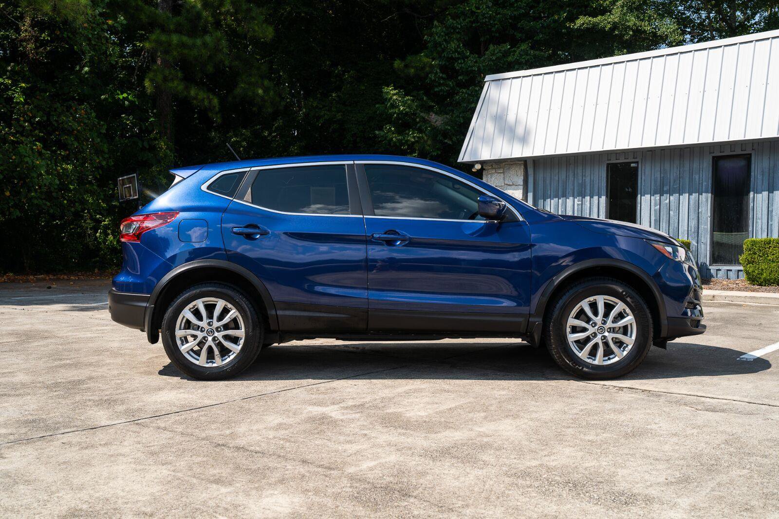 Used 2021 Nissan Rogue Sport S FWD image 11