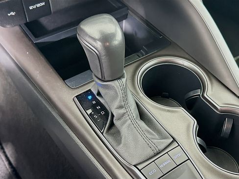 Used 2023 Toyota Camry SE image 23