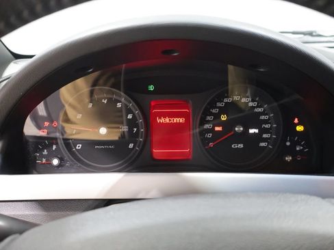 Used 2009 Pontiac G8 GT w/ Premium Package RWD image 32