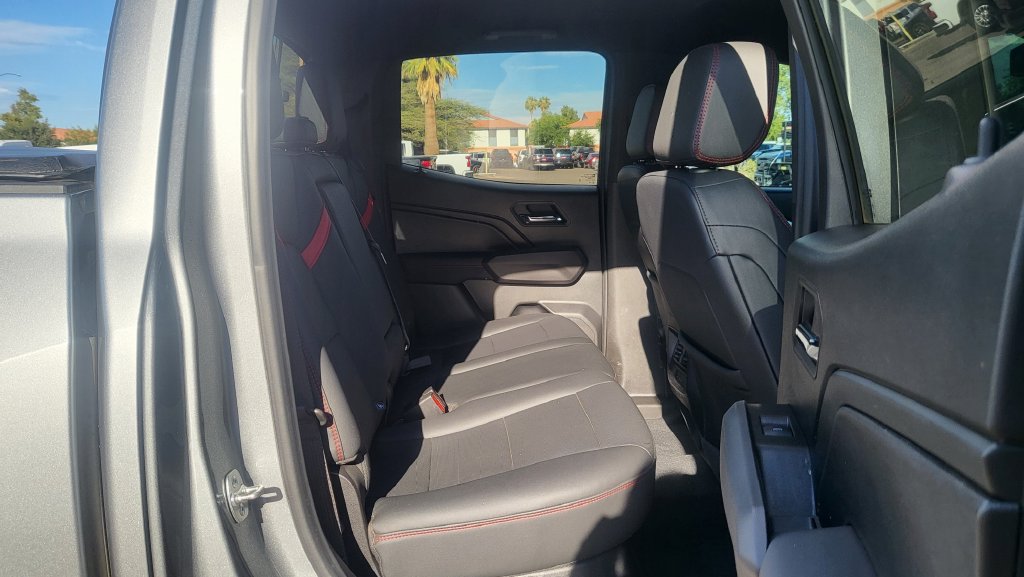 Used 2024 Chevrolet Colorado Z71 w/ Z71 Convenience Package 2 AWD/4WD image 21