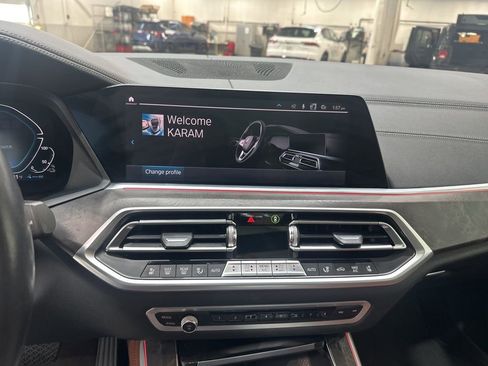Used 2022 BMW X5 xDrive45e image 22