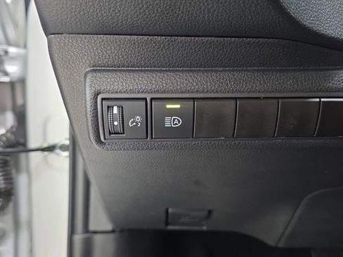 Certified 2025 Toyota Corolla LE FWD image 21