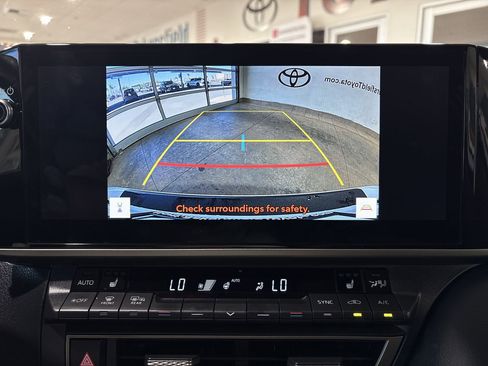 Used 2025 Toyota Camry XSE image 18