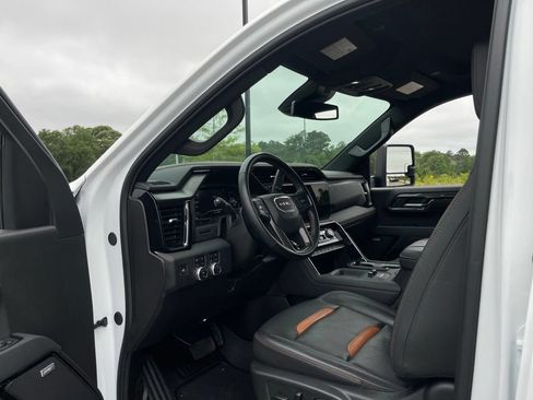 Used 2025 GMC Sierra 2500 AT4 AWD/4WD image 39