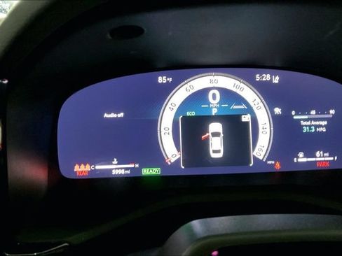 Used 2025 Toyota Camry XSE FWD image 9
