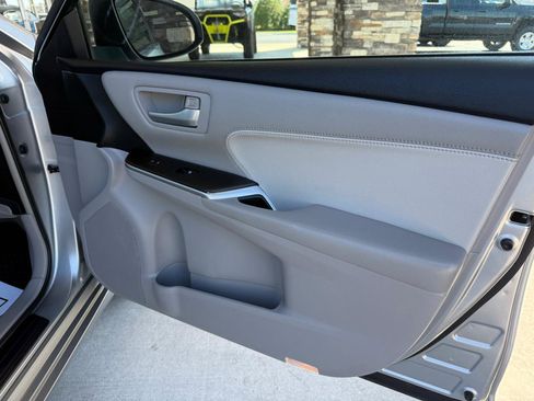 Used 2015 Toyota Camry XLE image 14
