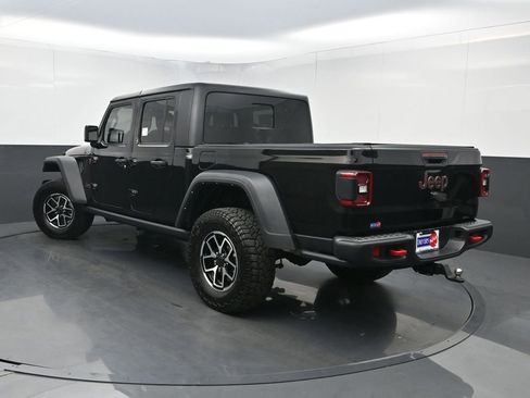 Used 2024 Jeep Gladiator Rubicon AWD/4WD image 24