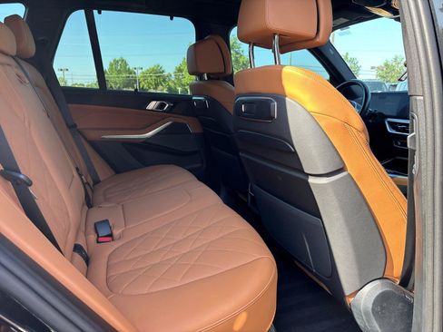 Used 2025 BMW X5 M60i AWD/4WD image 38