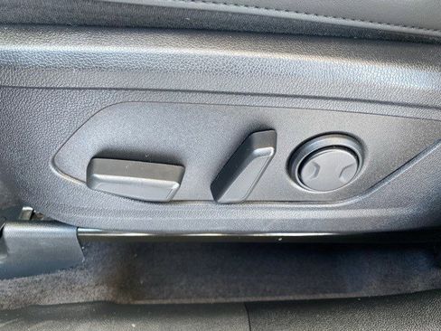 Used 2025 Kia Sorento EX image 35