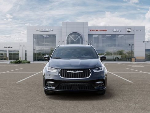 New 2026 Chrysler Pacifica Select AWD/4WD image 7