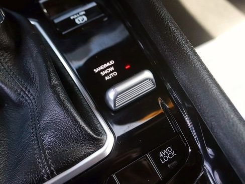 Used 2025 Jeep Compass Limited w/ High Altitude Package image 23