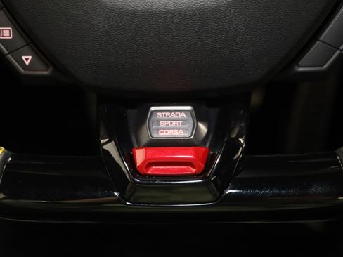 Used 2023 Lamborghini Huracan EVO image 65