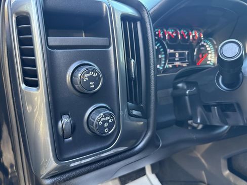 Used 2018 Chevrolet Silverado 1500 LT w/ All Star Edition image 19