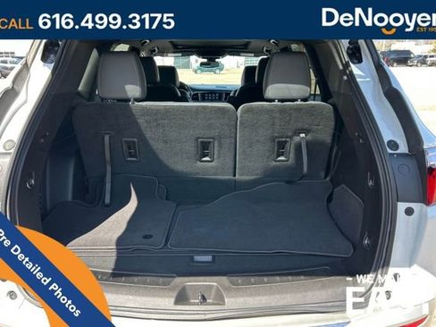 Used 2023 Buick Enclave Essence w/ Experience Buick Package AWD/4WD image 13