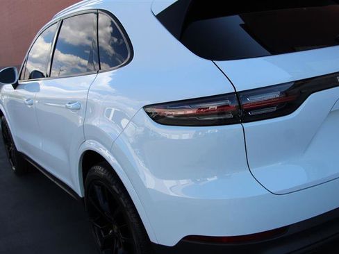 Used 2020 Porsche Cayenne image 44