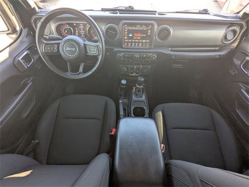 Used 2022 Jeep Gladiator Sport image 16