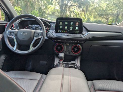 Used 2024 Chevrolet Blazer RS w/ Driver Confidence II Package FWD image 11