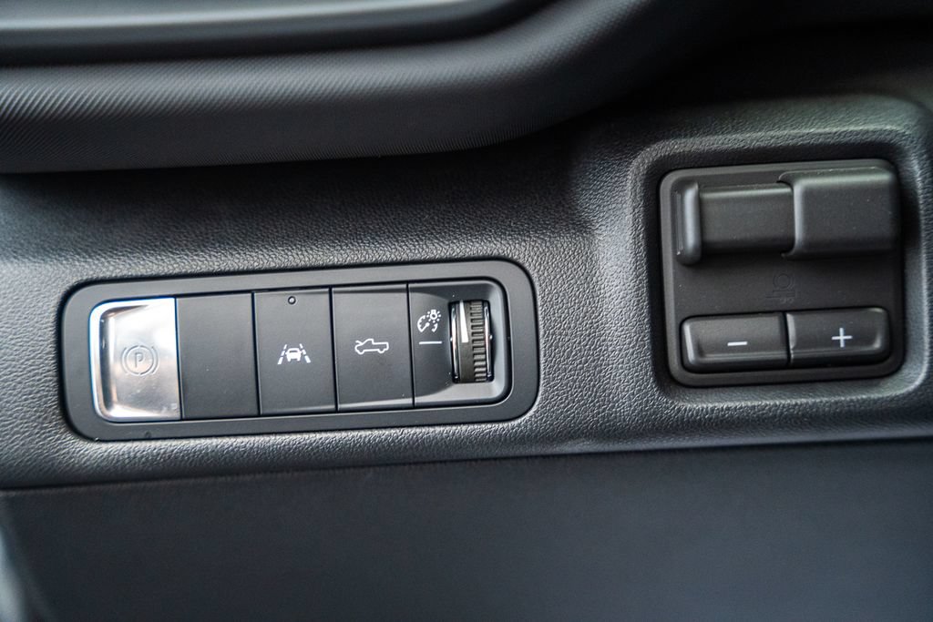 Used 2026 Chevrolet Silverado EV LT AWD/4WD image 44