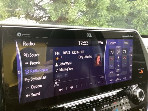 Used 2021 Toyota Highlander Platinum AWD/4WD image 16