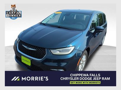 Used 2023 Chrysler Pacifica Touring-L