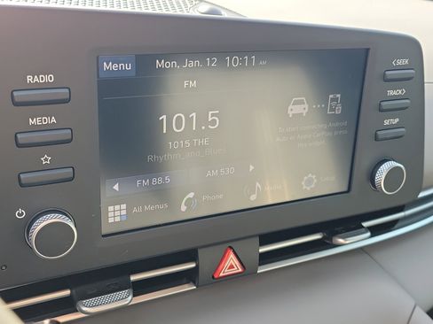 Used 2025 Hyundai Elantra Sport image 20