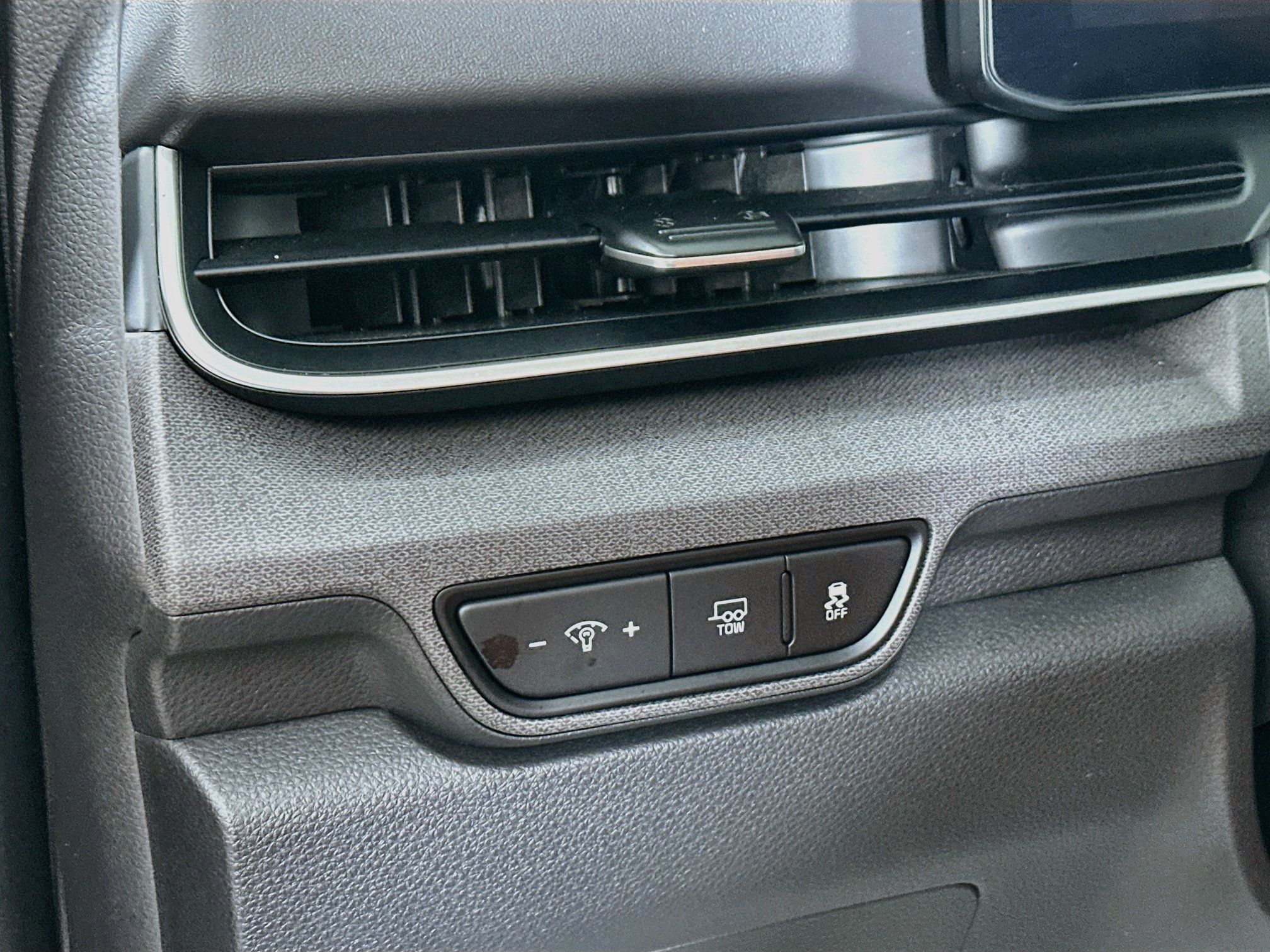 Certified 2026 Kia Carnival SX FWD image 10
