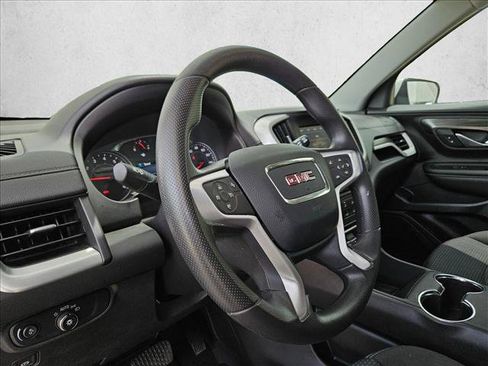 Used 2024 GMC Terrain SLE AWD/4WD image 9
