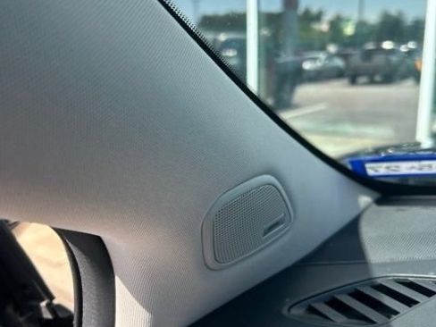 Used 2018 Nissan Murano SL w/ Moonroof Package FWD image 11