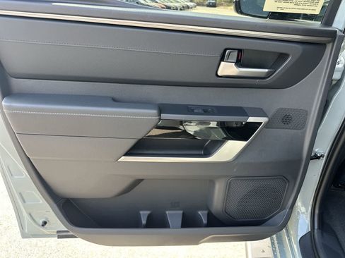 New 2026 Toyota Tundra Limited AWD/4WD image 37