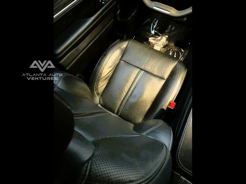 Used 2024 Jeep Wagoneer L Series II w/ Flexible Seating Group image 31