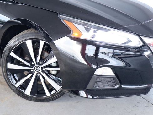 Used 2022 Nissan Altima 2.5 SR FWD image 4