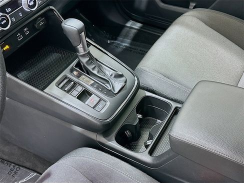 Used 2024 Honda CR-V EX image 16