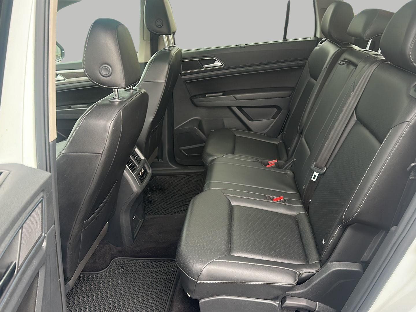 Used 2018 Volkswagen Atlas SEL AWD/4WD image 25